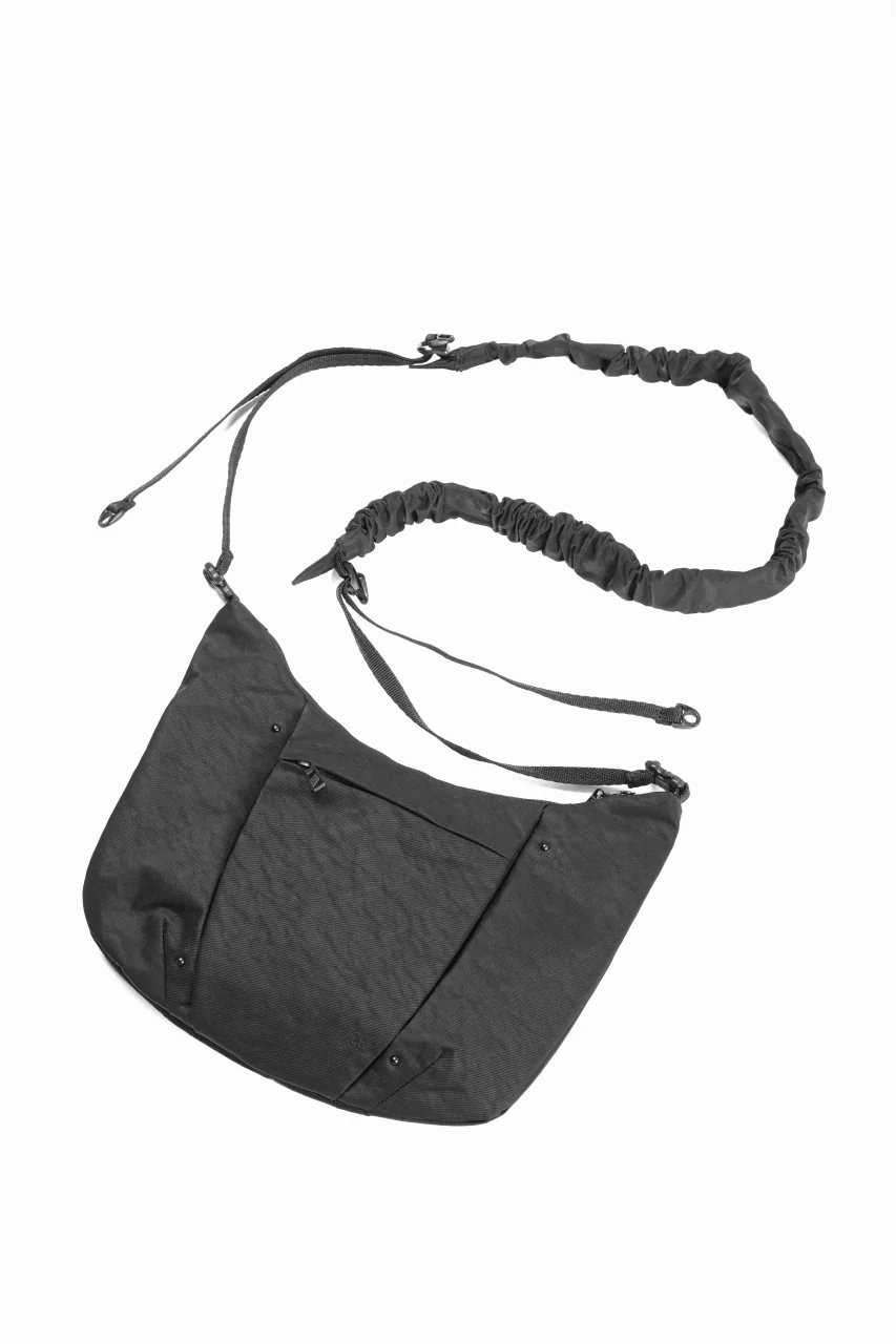 F/CE. TEXTURED TWILL POUCH (BLACK) - Image 5