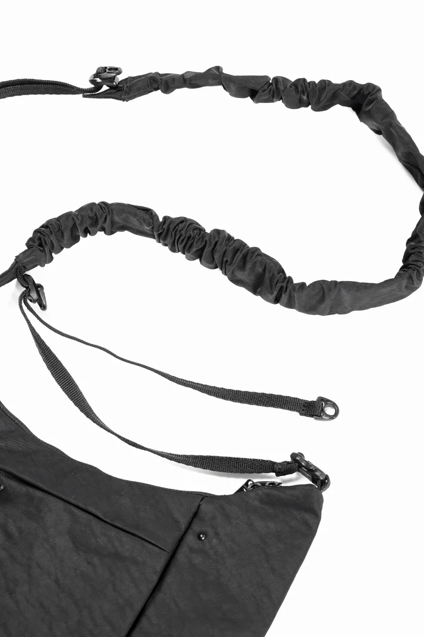 F/CE. TEXTURED TWILL POUCH (BLACK) - Image 6
