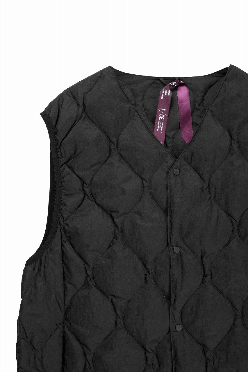 F/CE. x TAION® PACKABLE INNER DOWN VEST (BLACK) - Image 6