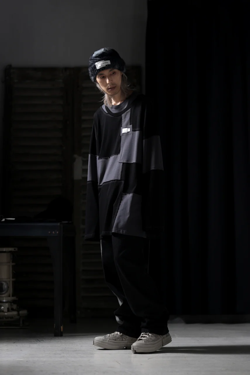 Feng Chen Wang PANELLED TOPS (BLACK/GREY) - Image 18