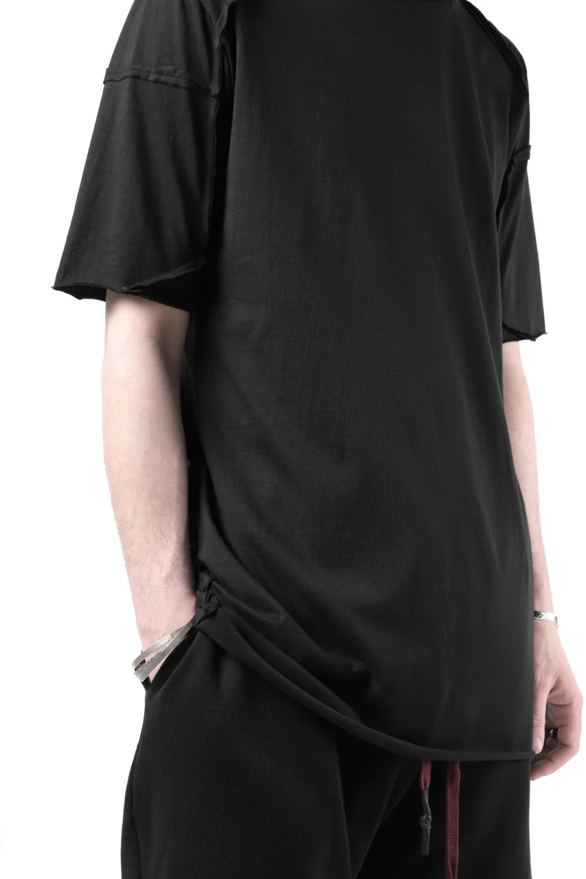 FIRST AID TO THE INJURED BANDER T-SHIRT / SINGLE JERSEY (BLACK) - Image 9