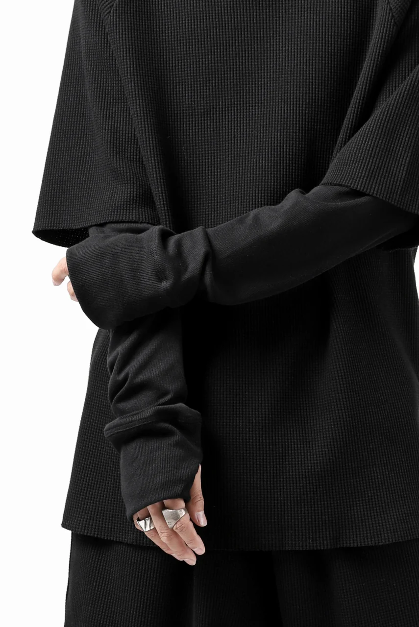 FIRST AID TO THE INJURED SJENSE LAYERED SLEEVE TOPS / WAFFEL + RIB JERSEY (BLACK) - Image 17