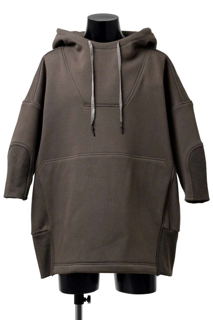 FIRST AID TO THE INJURED -TABEO- OVER HOODIE / HEAVYWEIGHT TERRY WARMER (FOSSIL)
