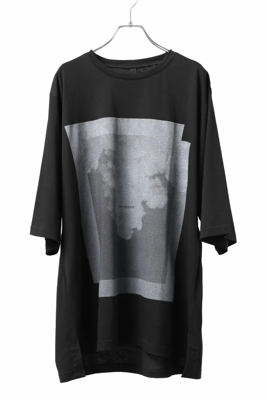 FIRST AID TO THE INJURED "THE HIDDEN" GRAPHIC T-SHIRT (BLACK)