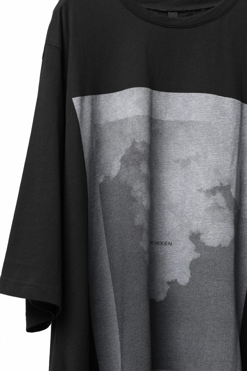 FIRST AID TO THE INJURED "THE HIDDEN" GRAPHIC T-SHIRT (BLACK) - Image 6