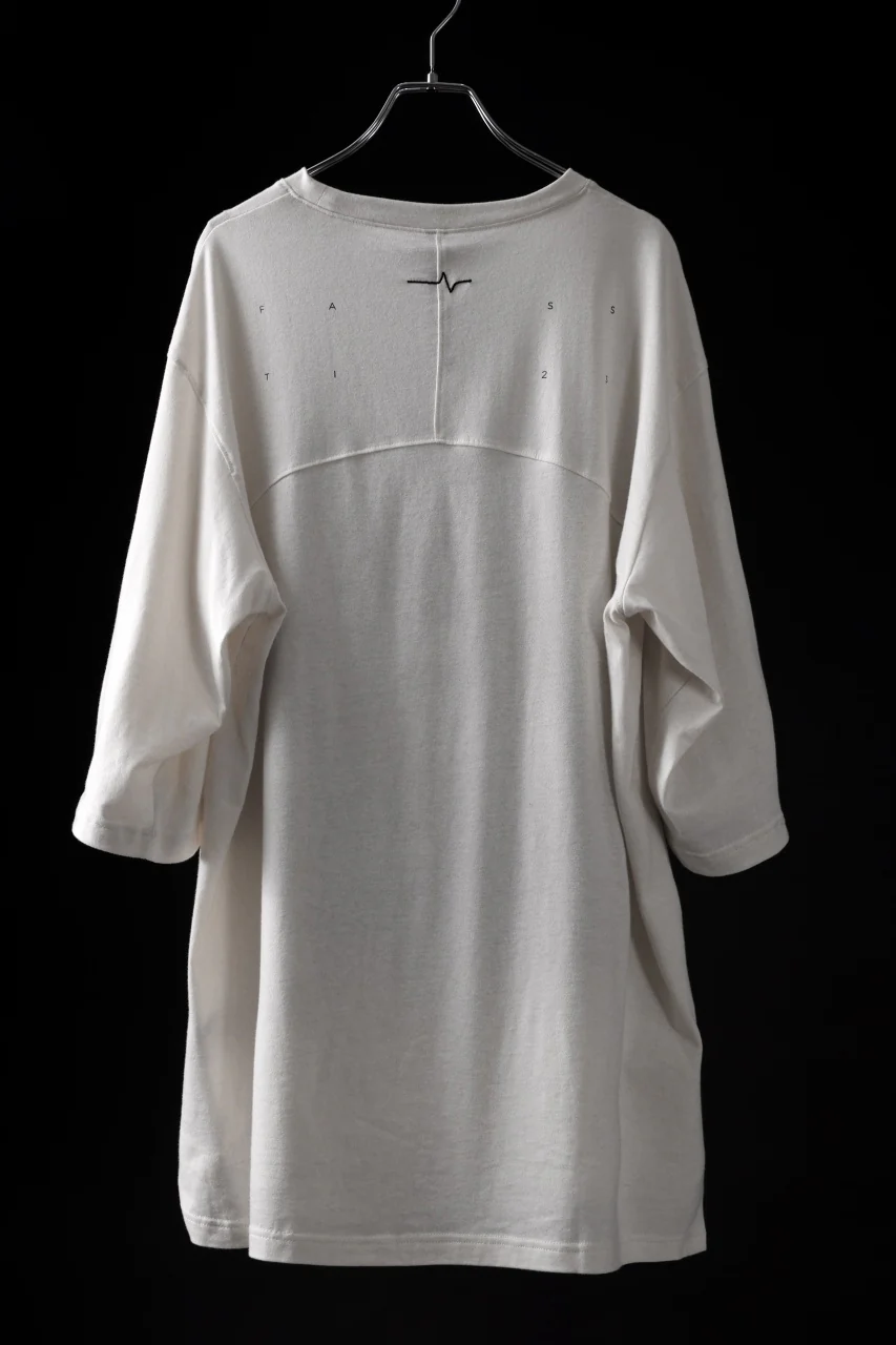 FIRST AID TO THE INJURED "THE HIDDEN" GRAPHIC T-SHIRT / COLD DYED (TURTLEDOVE) - Image 3