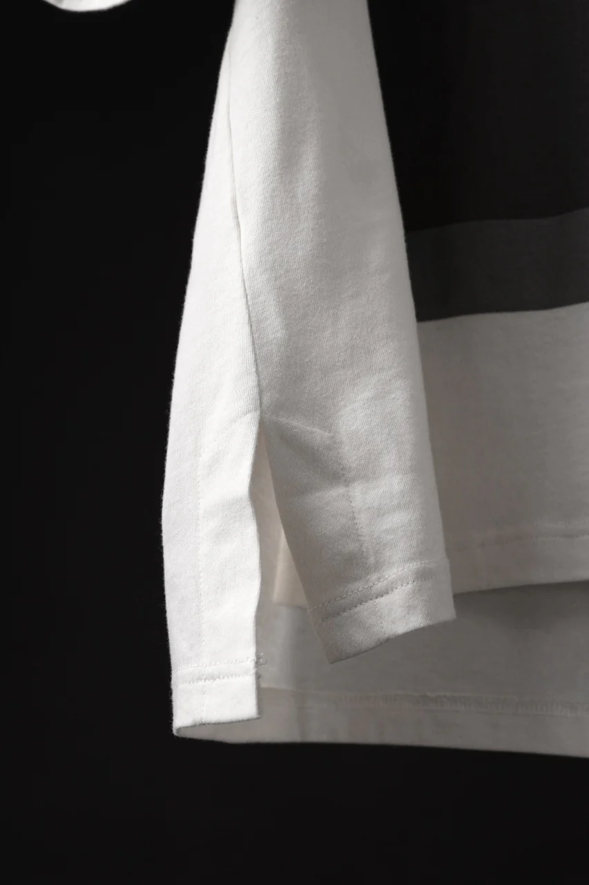 FIRST AID TO THE INJURED "THE HIDDEN" GRAPHIC T-SHIRT / COLD DYED (TURTLEDOVE) - Image 6