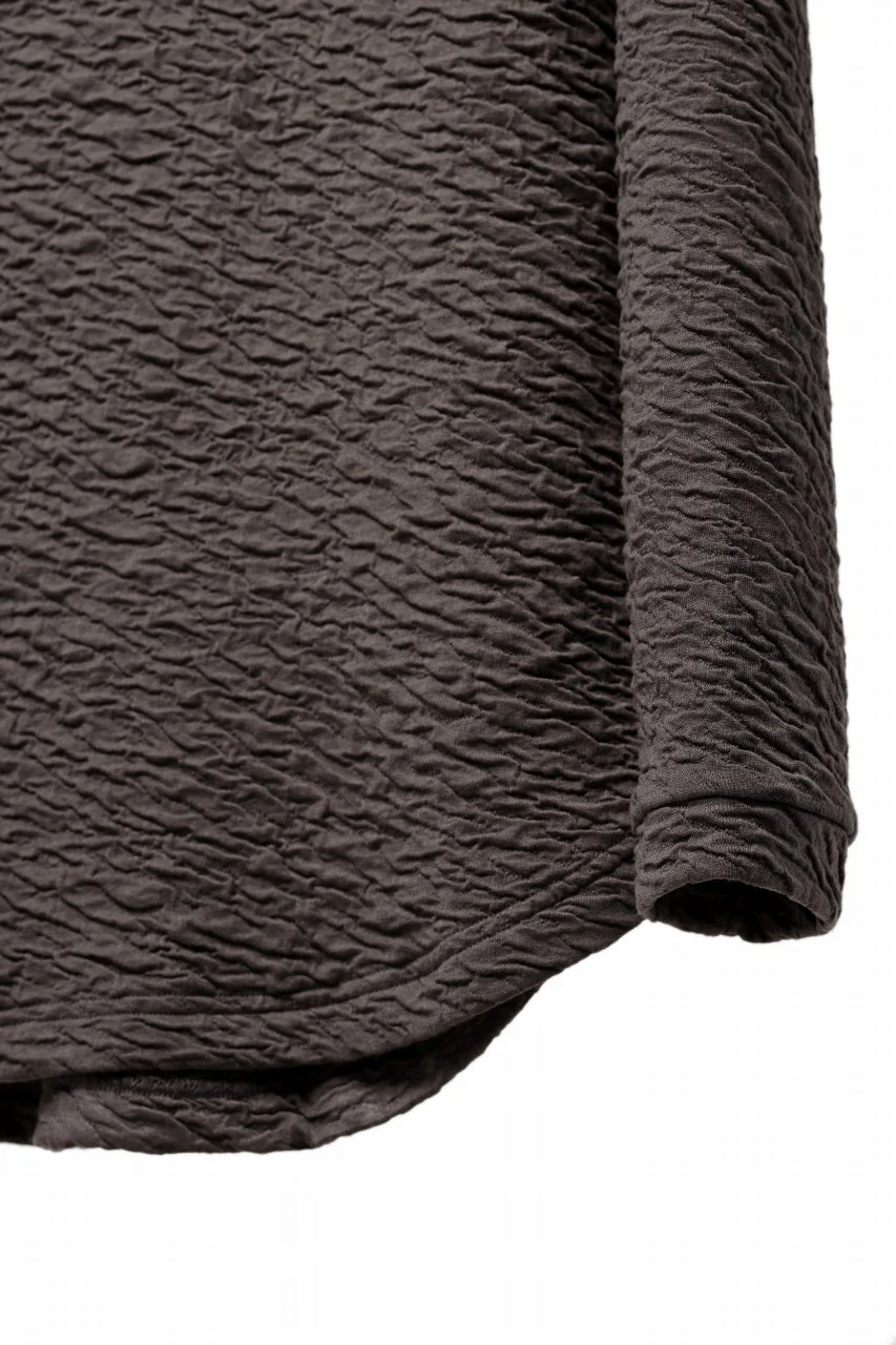 FIRST AID TO THE INJURED -UMEO- MOCK NECK LS TOPS / DOUBLE WAVY JERSEY (FOSSIL) - Image 13