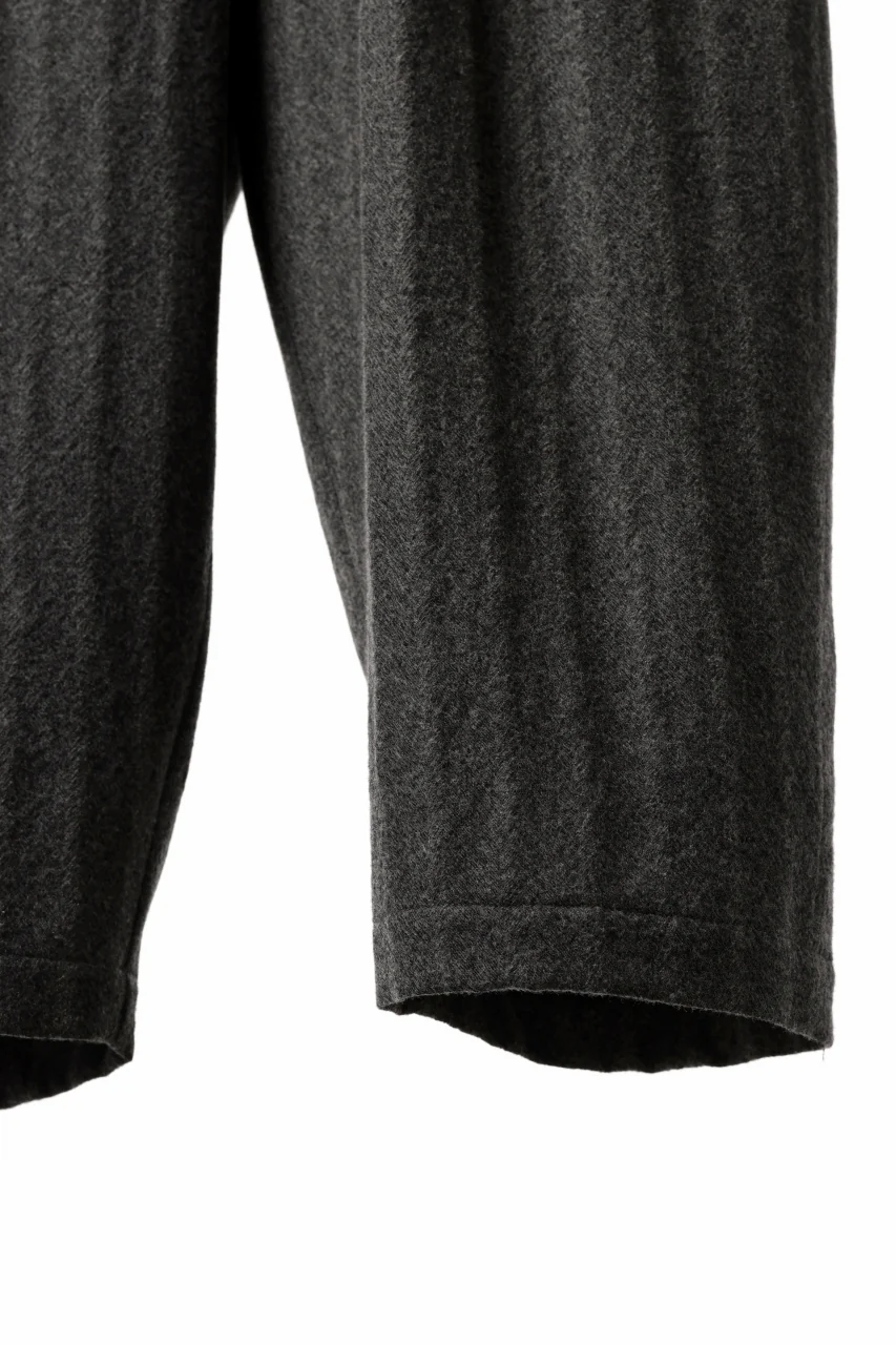 forme d'expression 2Tucked Baggy Pants (Grey) - Image 12