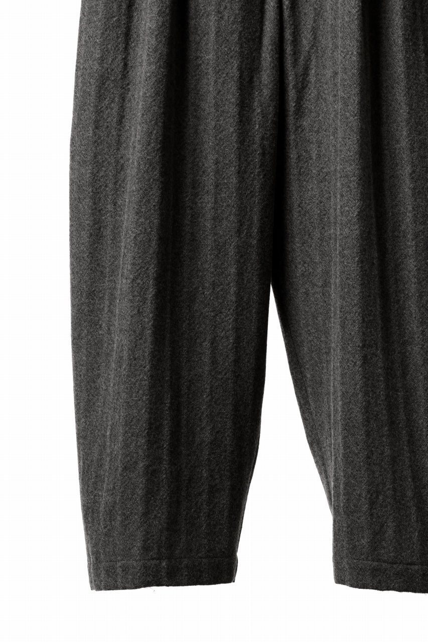 forme d'expression 2Tucked Baggy Pants (Grey) - Image 14