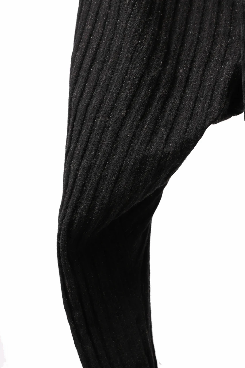 forme d'expression 2-Tucked Sarouel Pants (Black) - Image 12