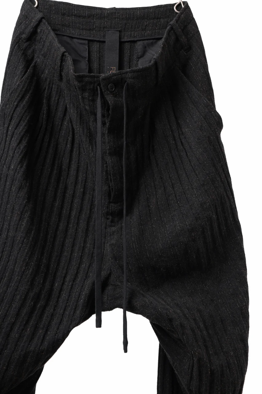 forme d'expression 2-Tucked Sarouel Pants (Black) - Image 13