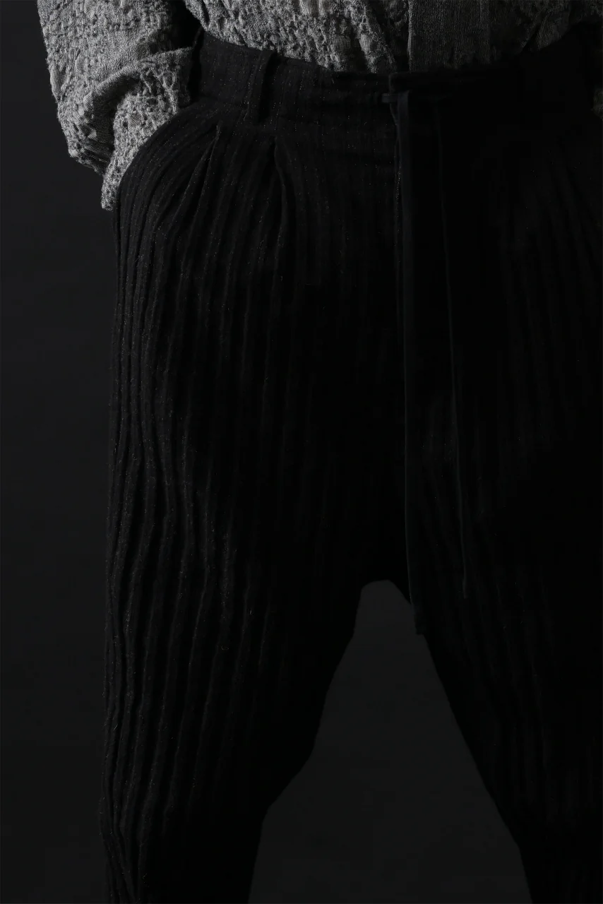 forme d'expression 2-Tucked Sarouel Pants (Black) - Image 32