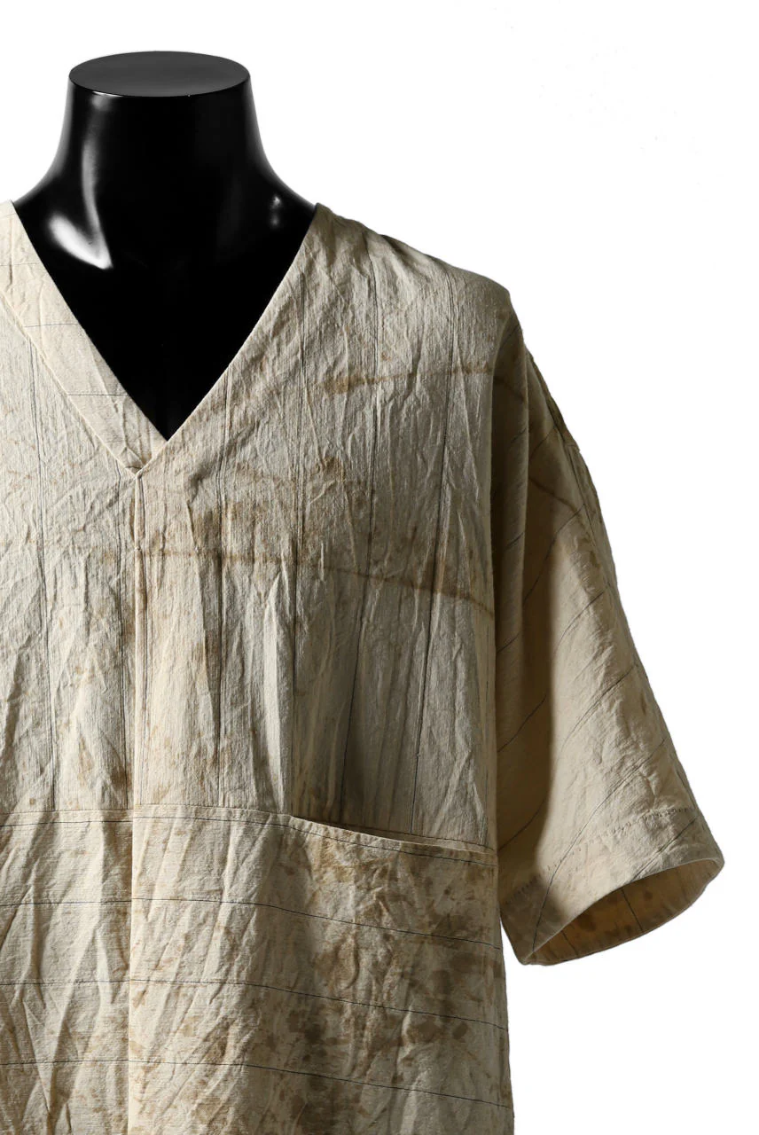forme d'expression exclusive V Neck Scrub Shirt (Iced Tea) - Image 10