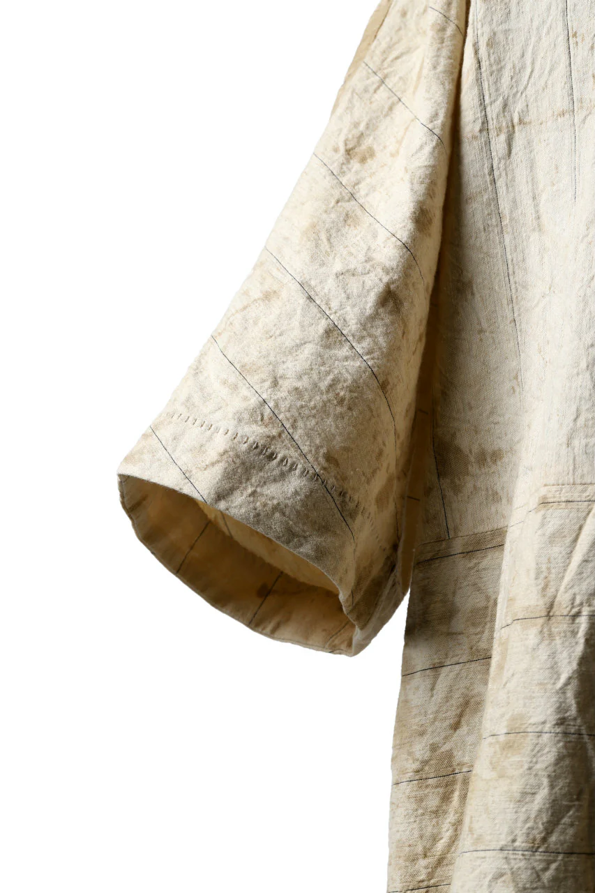 forme d'expression exclusive V Neck Scrub Shirt (Iced Tea) - Image 12