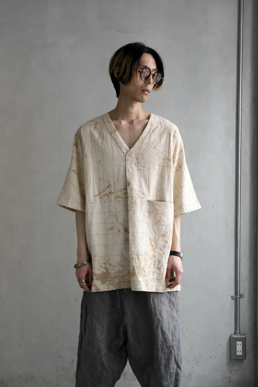forme d'expression exclusive V Neck Scrub Shirt (Iced Tea) - Image 24