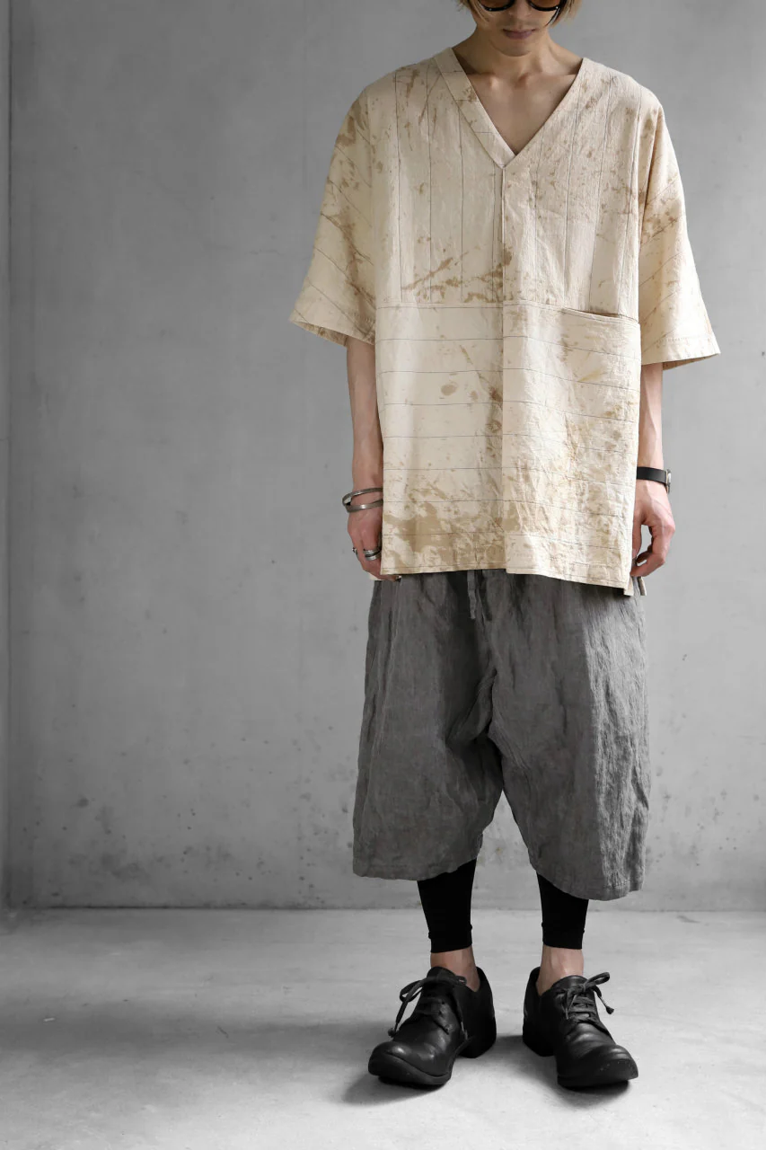 forme d'expression exclusive V Neck Scrub Shirt (Iced Tea) - Image 28