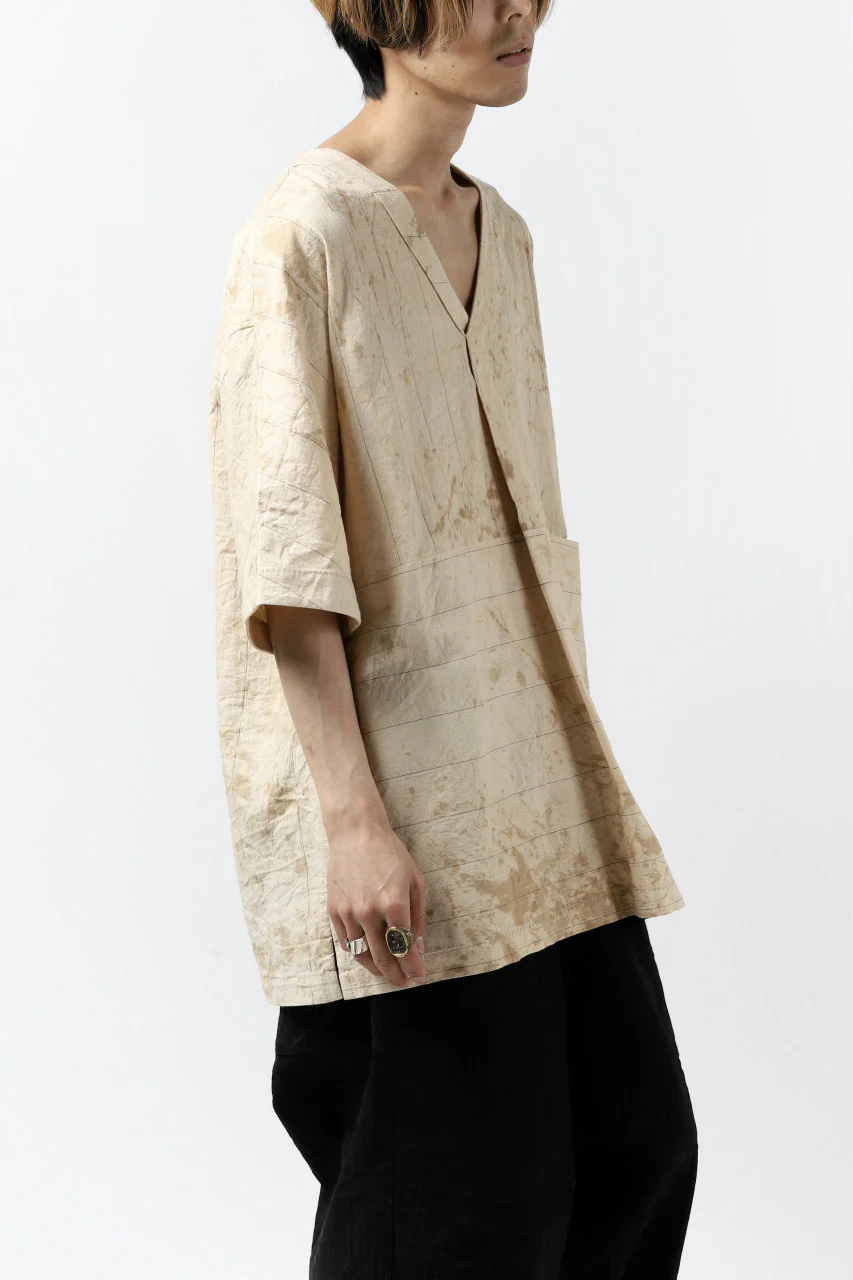 forme d'expression exclusive V Neck Scrub Shirt (Iced Tea) - Image 4
