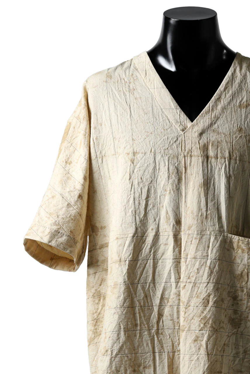 forme d'expression exclusive V Neck Scrub Shirt (Iced Tea) - Image 9