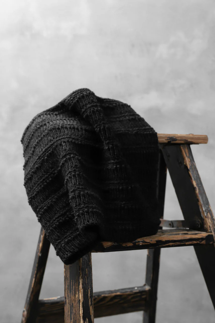forme d'expression Laddered Knit Warmer (Anthracite) - Image 4