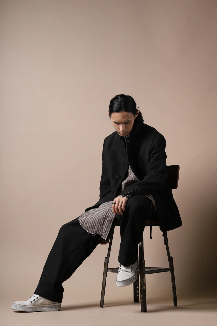 forme d'expression Tucked & Cuffed Trousers (Off Black) - Image 24