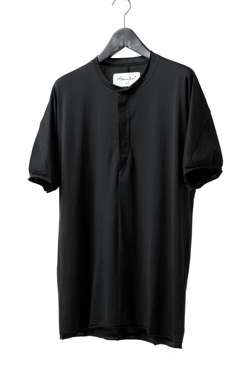 Hannibal. Hidden Button Placket T-Shirt / adrian 111. (DRY BLACK) - Image 2