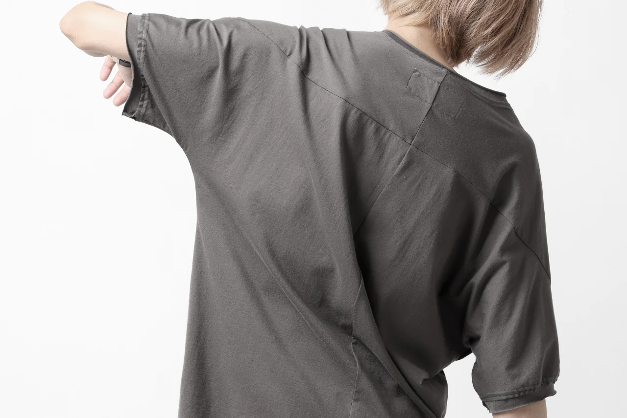Hannibal. Hidden Button Placket T-Shirt / adrian 111. (STONE) - Image 32