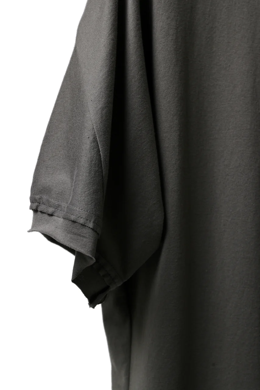 Hannibal. Hidden Button Placket T-Shirt / adrian 111. (STONE) - Image 5