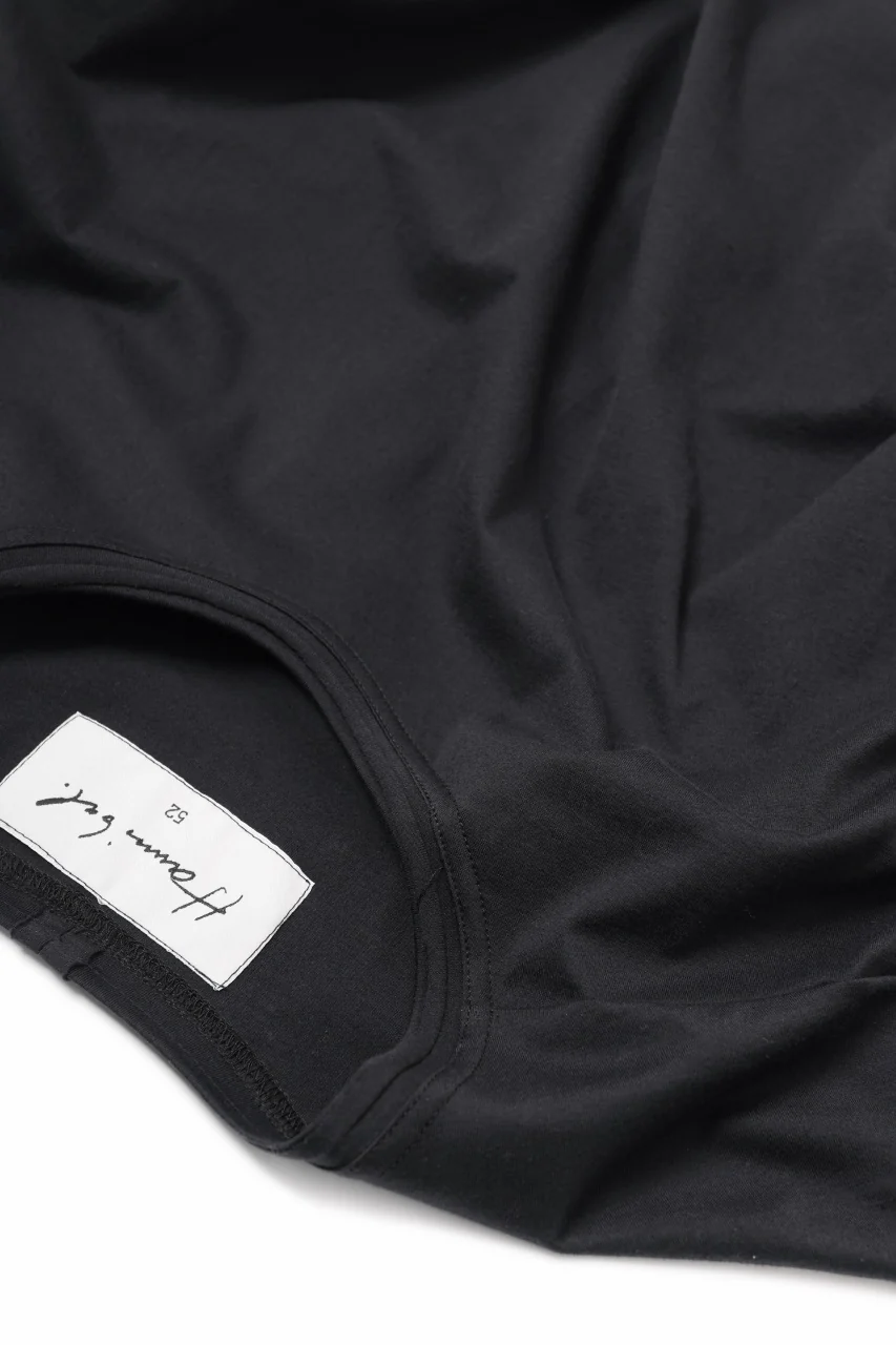 Hannibal. Raw Cut Jersey T-Shirt / Artur 110. (DRY BLACK) - Image 13