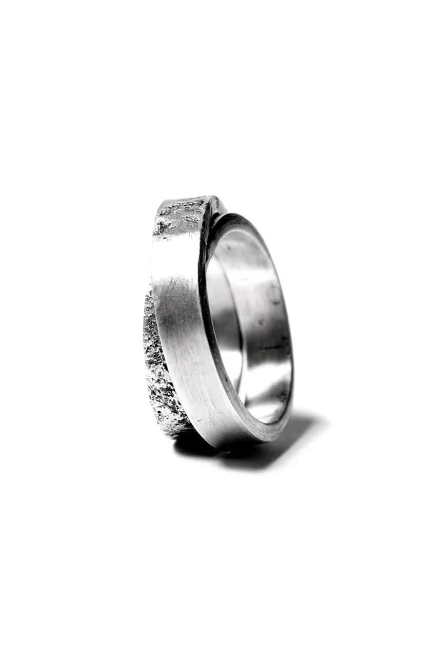 Holzpuppe Double banded Silver ring texture-1 - Image 9