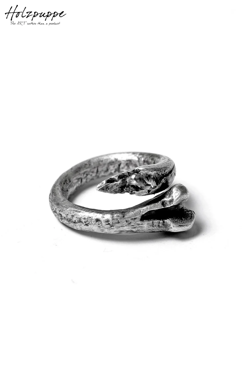Holzpuppe exclusive Bone ring with White Quartz - Image 8