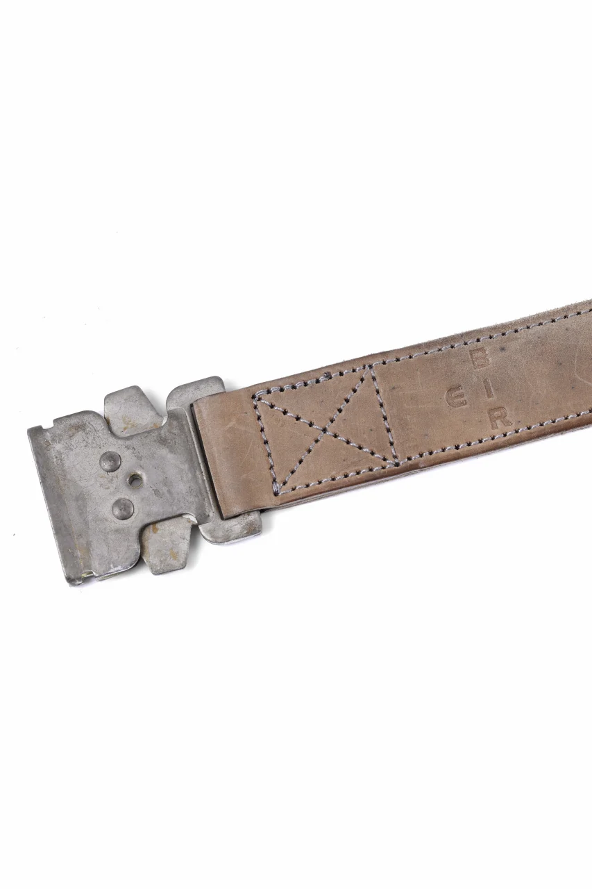 ierib exclusive detachable buckle belt / horse cordovan leather (NUDE GREY) - Image 10