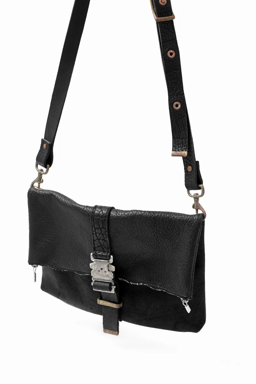 ierib exclusive folded shoulder-clutch bag / Shrunken Rough Bull (BLACK) - Image 17