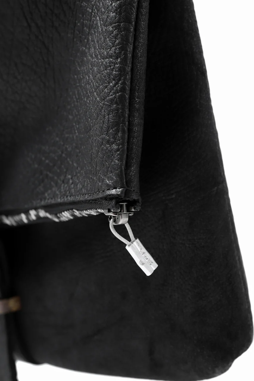 ierib exclusive folded shoulder-clutch bag / Shrunken Rough Bull (BLACK) - Image 18