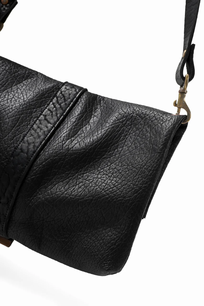ierib exclusive folded shoulder-clutch bag / Shrunken Rough Bull (BLACK) - Image 19