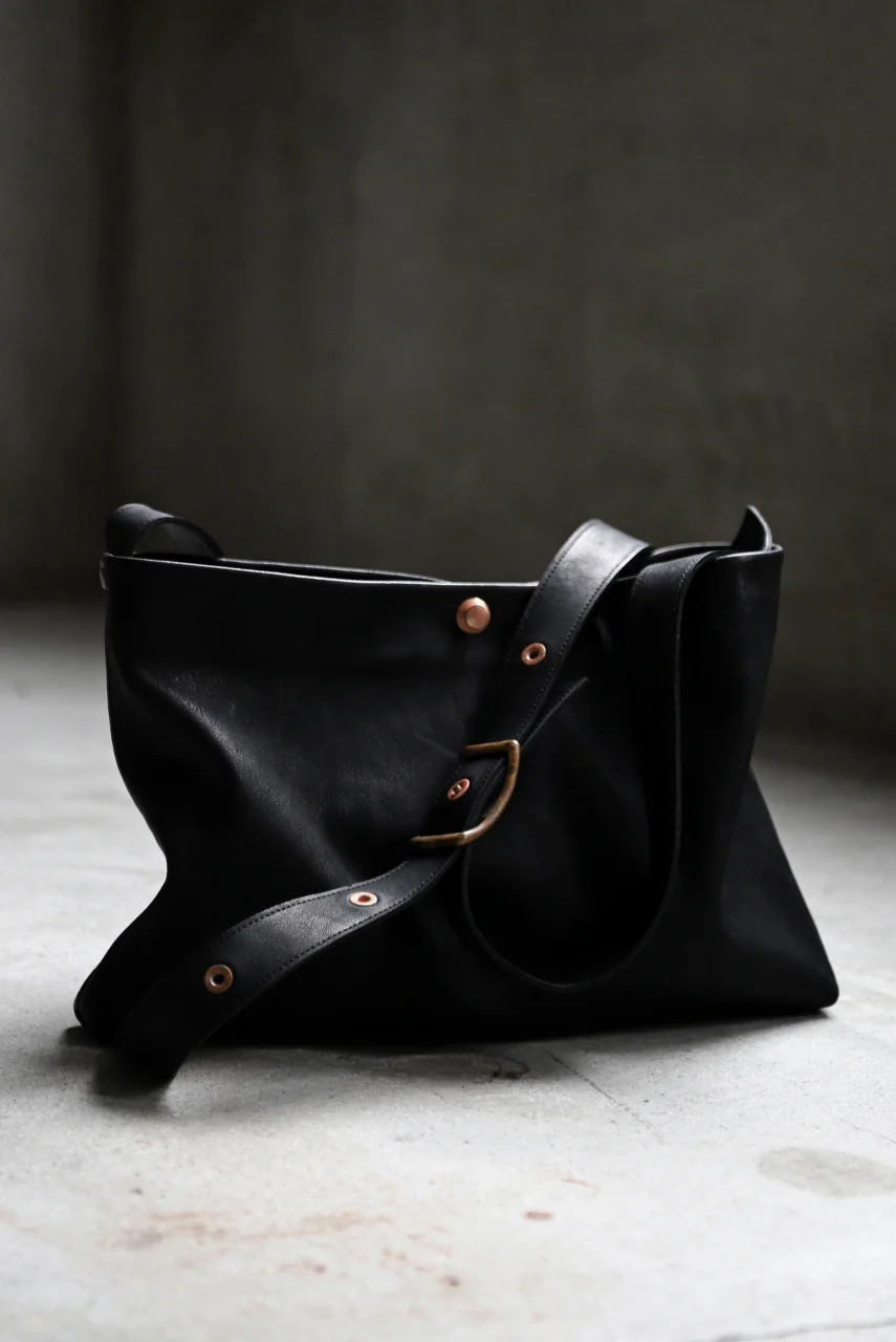 ierib exclusive practical-583 shoulder bag / Natural Camel (BLACK) - Image 30