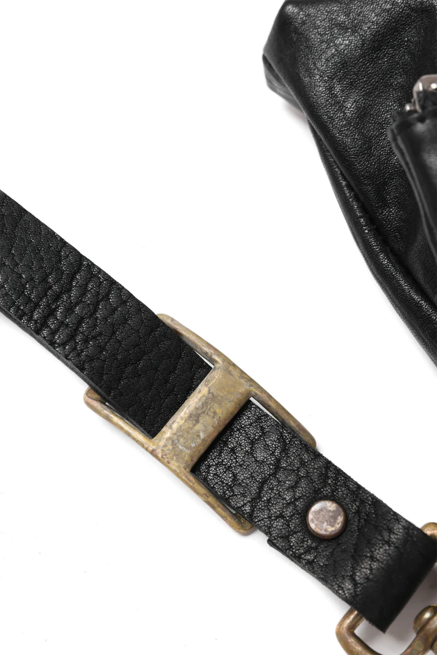 ierib Folded Clutch Bag with Hand Strap / FVT Oiled Horse (BLACK) - Image 18