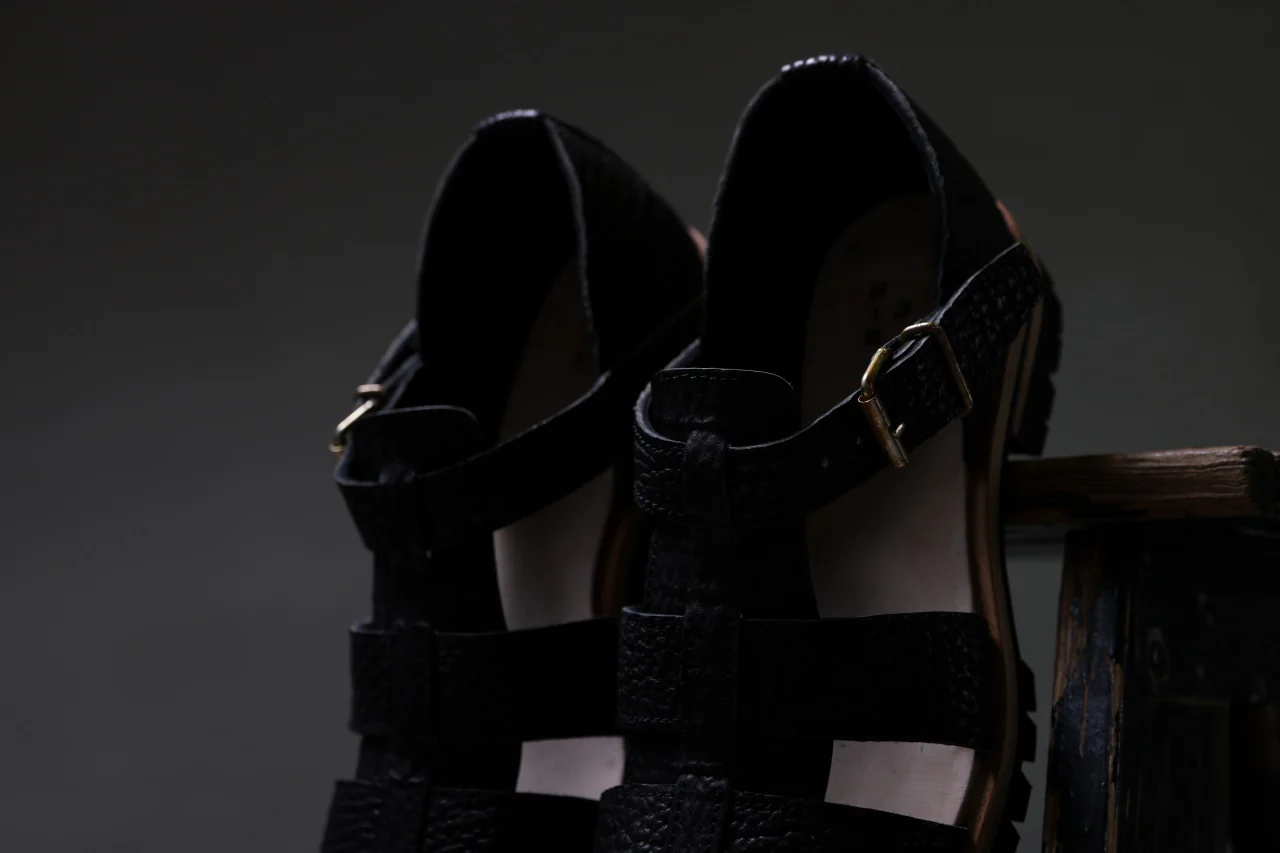 ierib Gurkha Sandals / Kesennuma Shark (BLACK) - Image 56