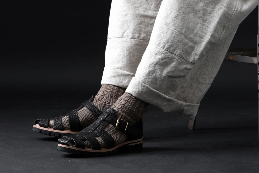 ierib Gurkha Sandals / Kesennuma Shark (BLACK) - Image 62