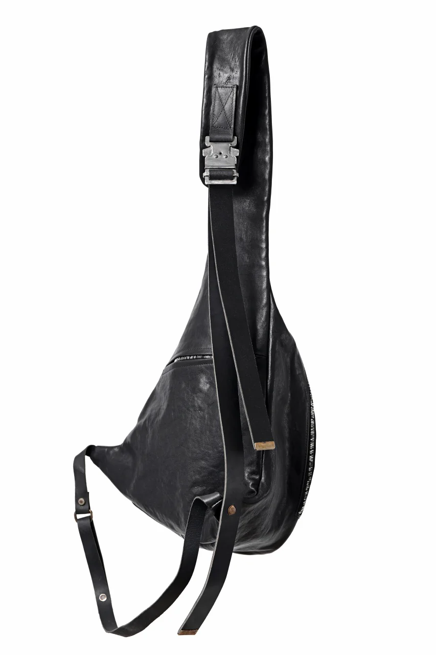 ierib Harness One Shoulder Bag Large / Shiny Horse Leather (BLACK) - Image 7