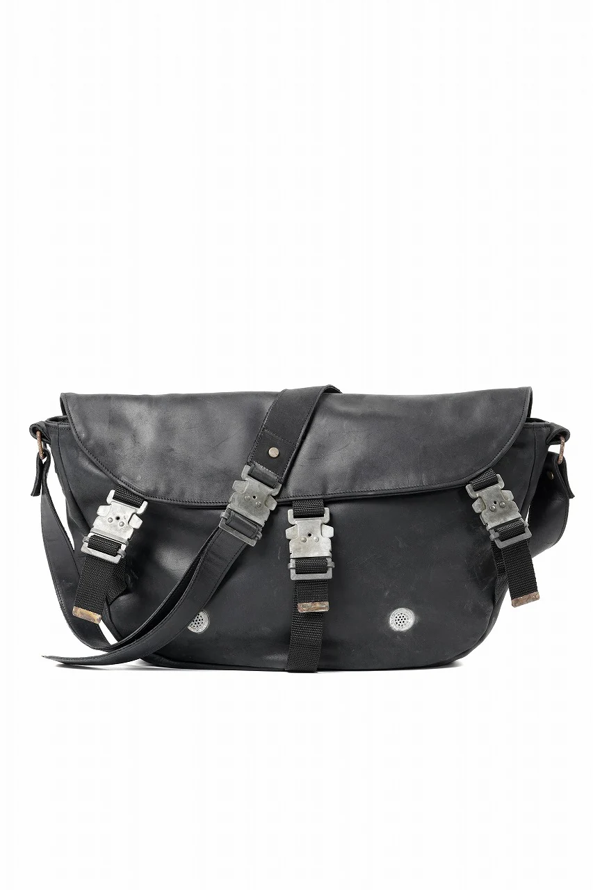 ierib Messenger Bag with Industrial Buckles / Horse Nubuck Leather (BLACK) - Image 12