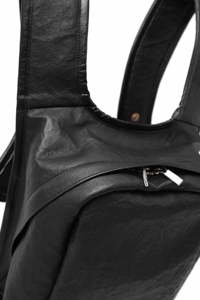 ierib NEW TRIO RUCKSACK / DYNEEMA Leather (BLACK) - Image 13