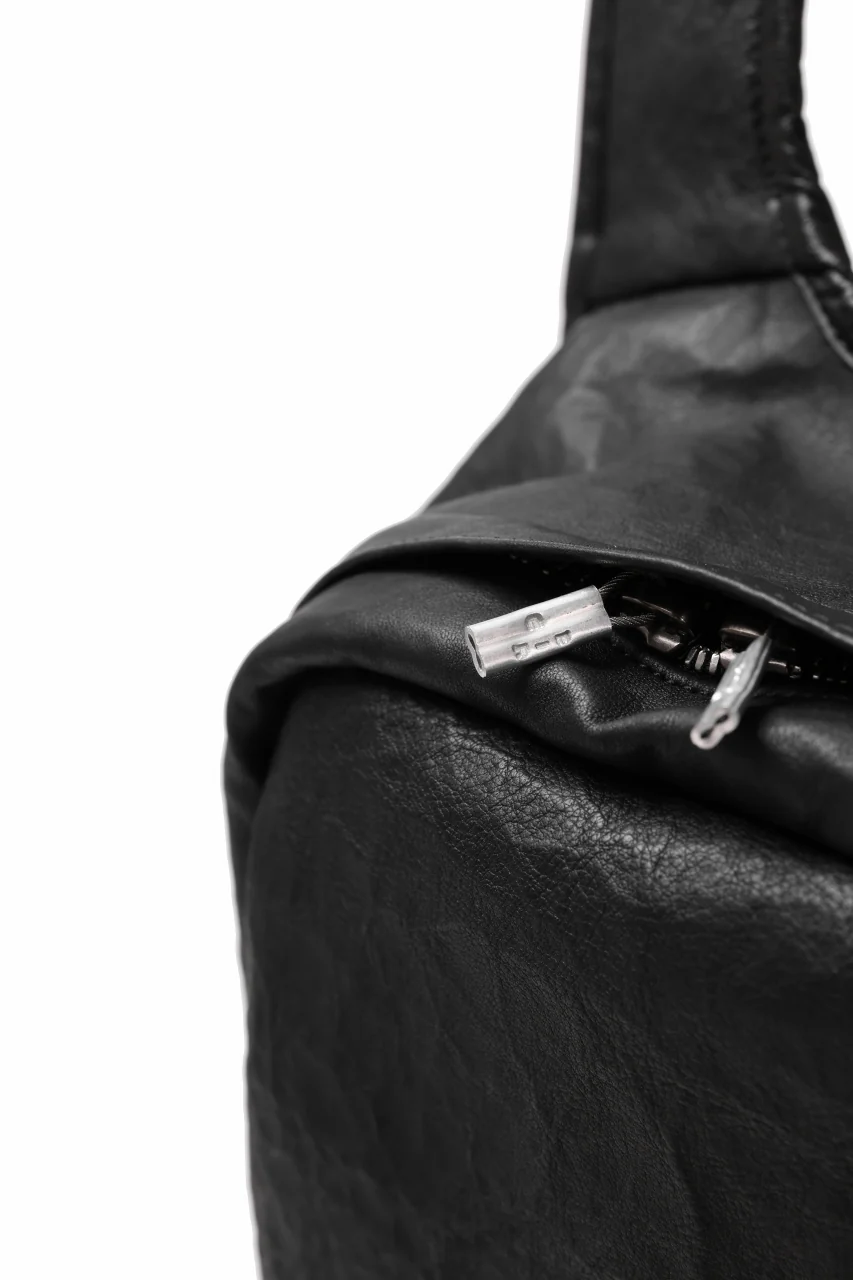 ierib NEW TRIO RUCKSACK / DYNEEMA Leather (BLACK) - Image 14
