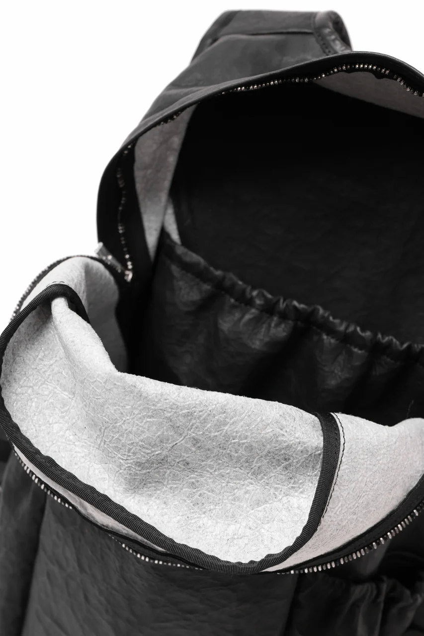 ierib NEW TRIO RUCKSACK / DYNEEMA Leather (BLACK) - Image 23