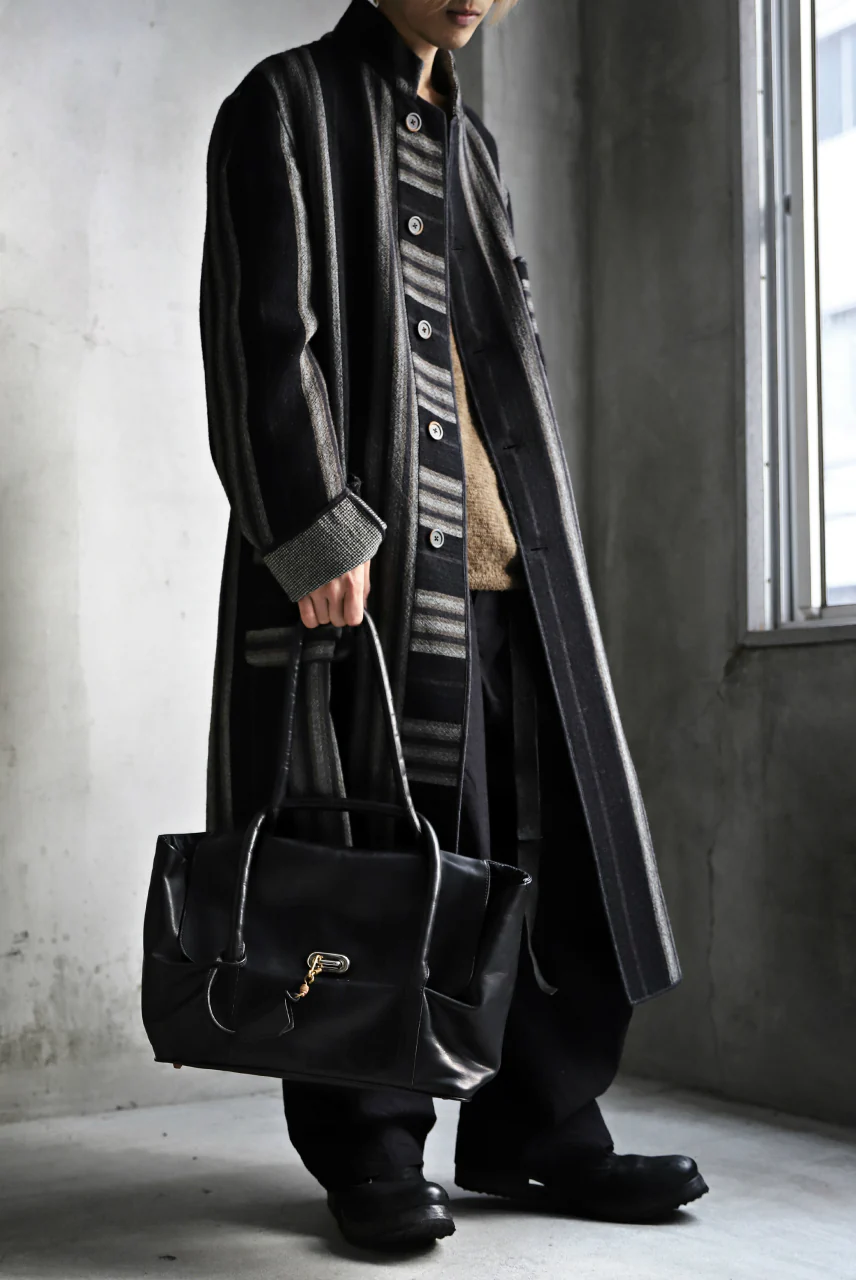 ierib ONE SHOULDER BOSTON BAG / smooth horse leather (BLACK) - Image 32
