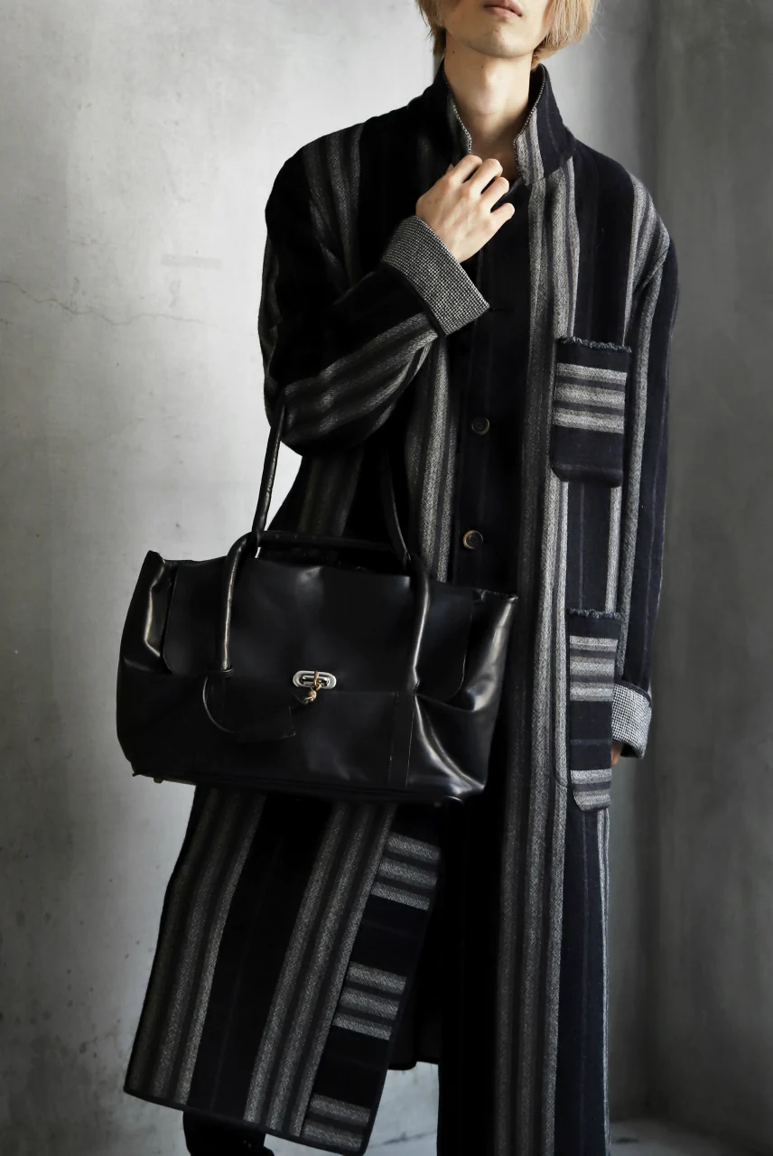 ierib ONE SHOULDER BOSTON BAG / smooth horse leather (BLACK) - Image 7