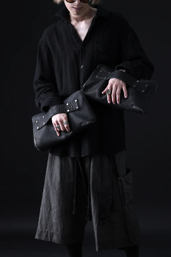 ierib onepiece clutch-bag / Rough Bull (BLACK) - Image 47