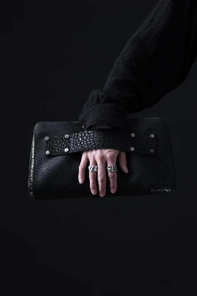 ierib onepiece clutch-bag / Rough Bull (BLACK) - Image 49