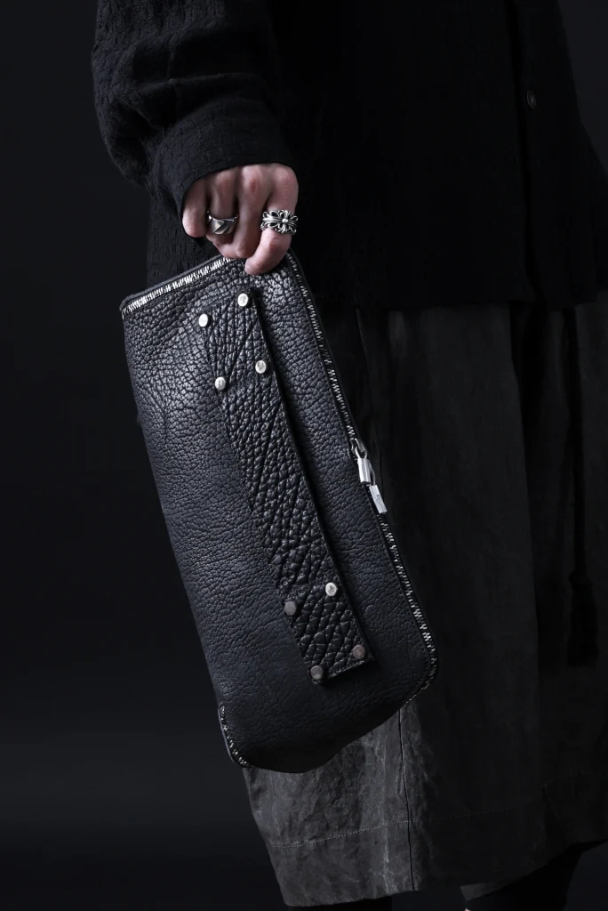 ierib onepiece clutch-bag / Rough Bull (BLACK) - Image 54