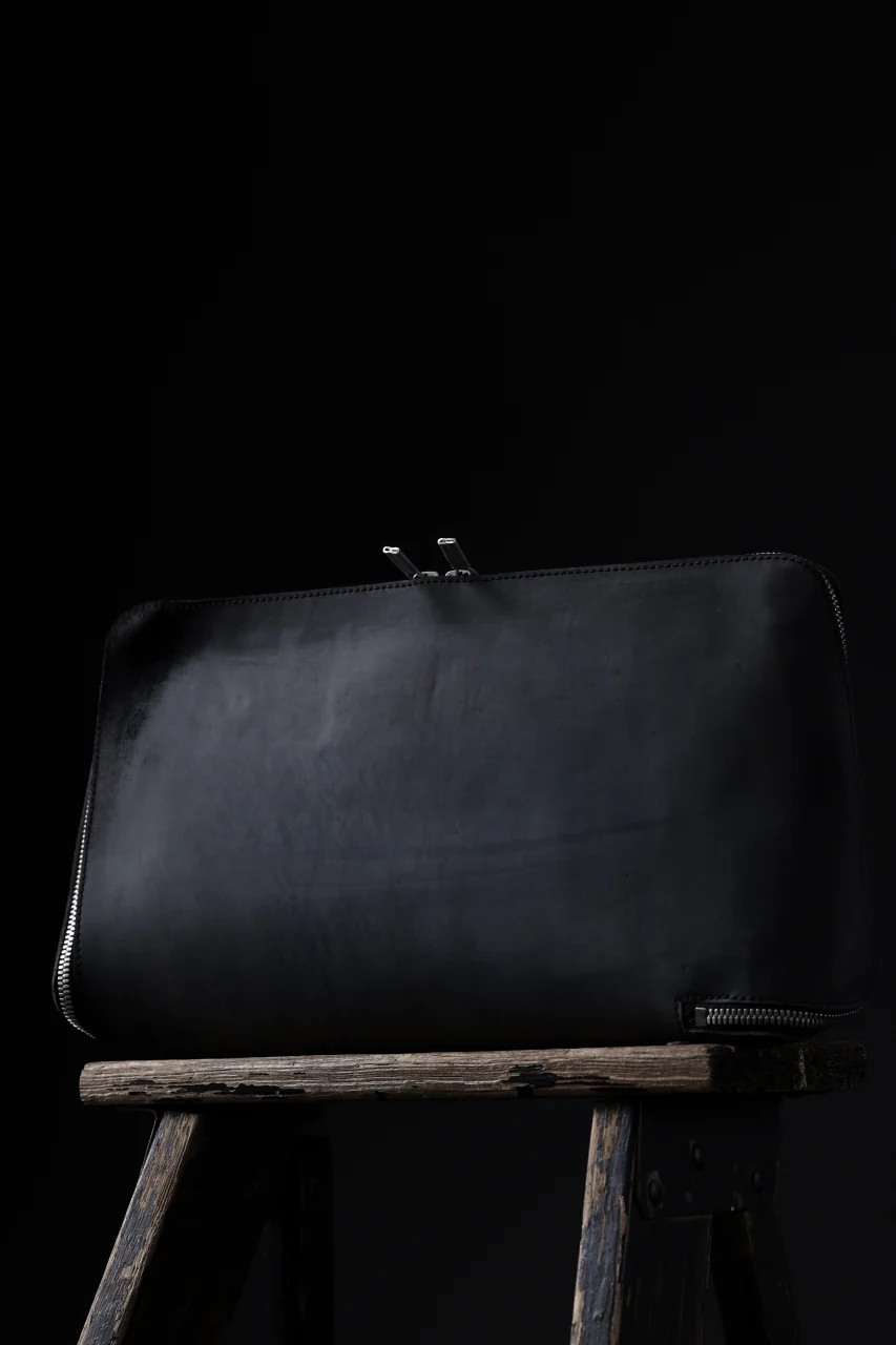 ierib onepiece clutch-bag / Shell Cordovan (MARBLE GREY #B) - Image 16